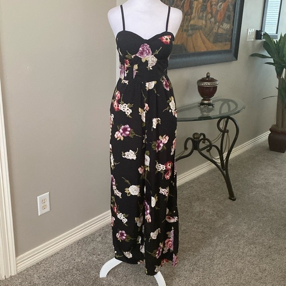 Band Of Gypsies Romper Jumpsuit Black Floral Print Sleeveless Built In Bra Sz S - Picture 2 of 9